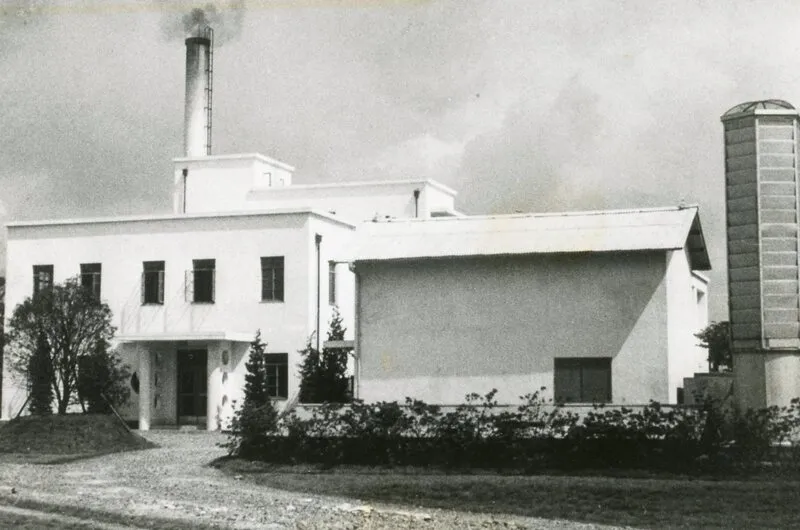 1936年に竣工した横浜工場